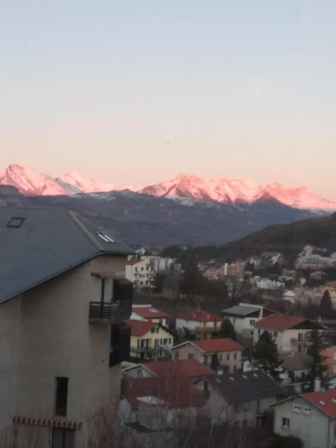Guest house Suite Au Dernier Etage D'Un Triplex Gap France