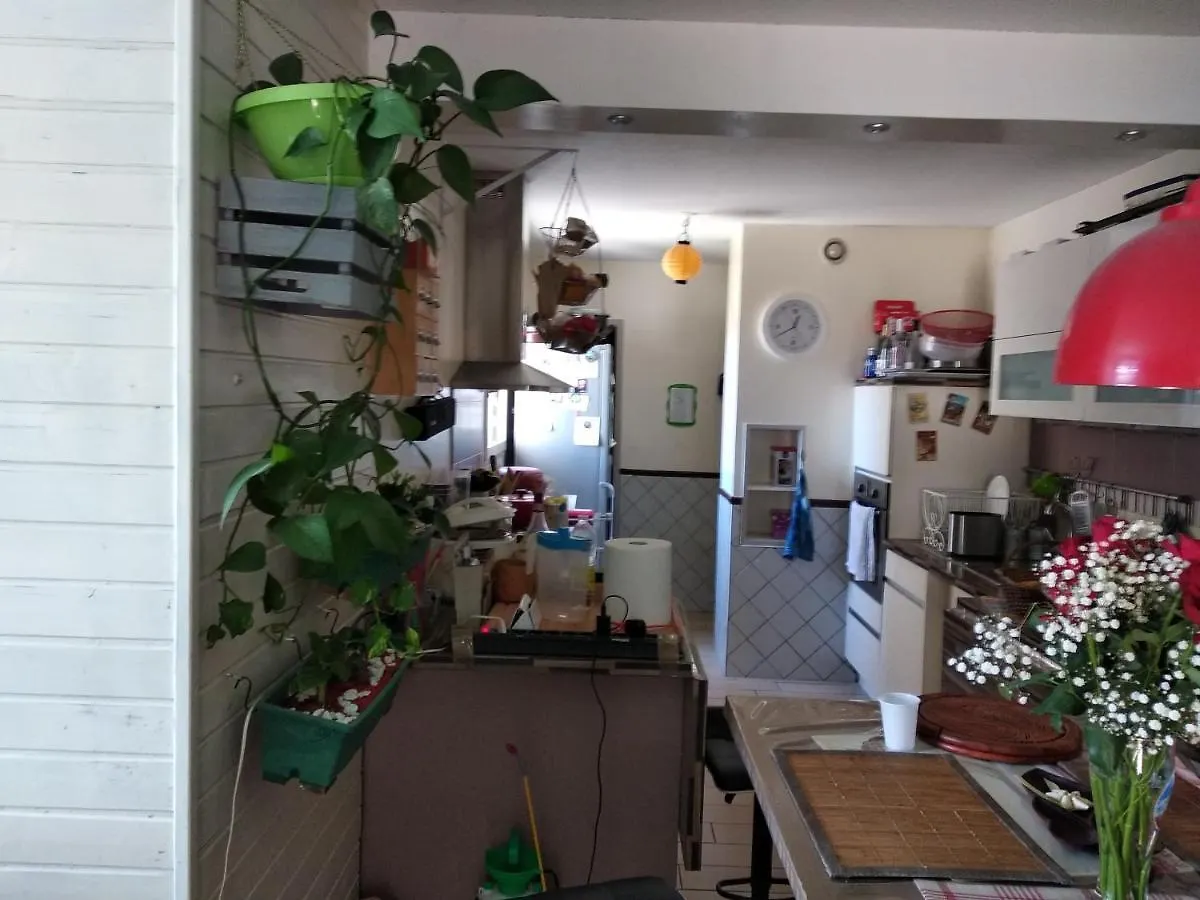 Suite Au Dernier Etage D'Un Triplex Gap Guest house